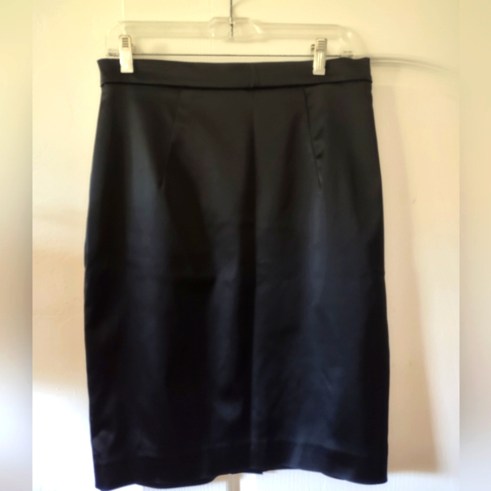 Dolce and Gabbana black knee length skirt sz 46 or USA 8/9/10 Large